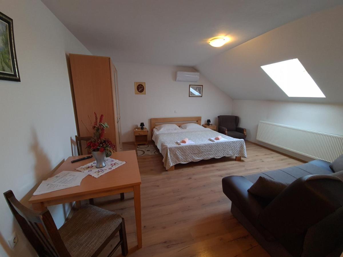 Guest House Aquarius Bosnjaci Экстерьер фото