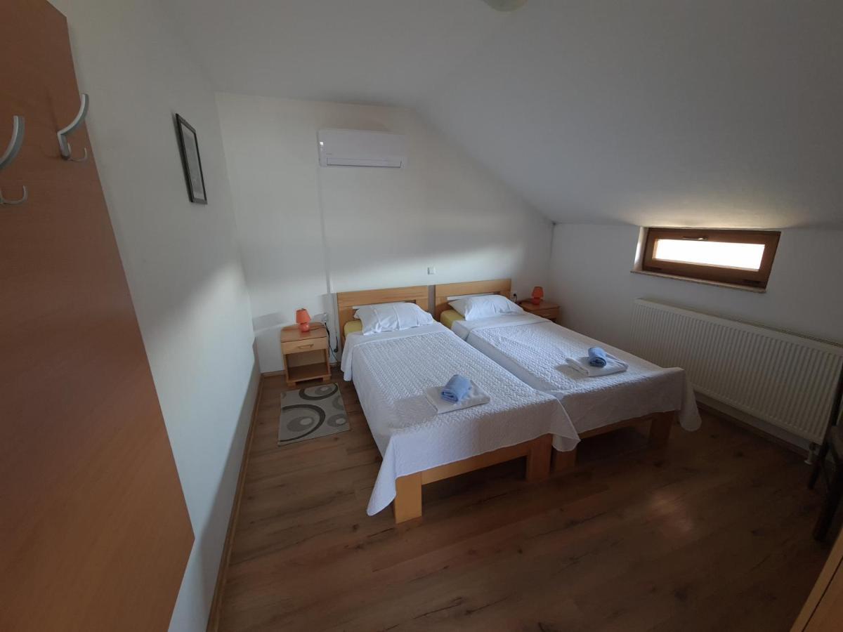 Guest House Aquarius Bosnjaci Экстерьер фото